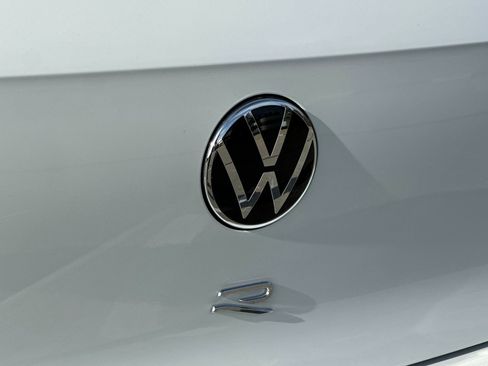 Used 2022 Volkswagen Golf R image 22