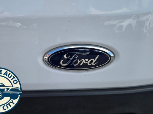Used 2023 Ford Transit 350 XLT RWD image 26
