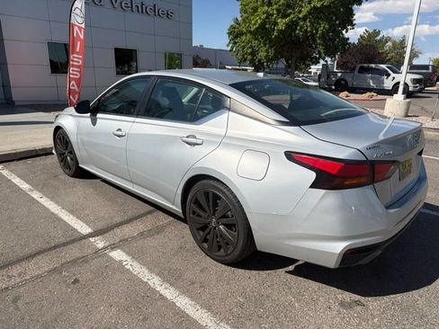 Used 2021 Nissan Altima 2.5 SR FWD image 17