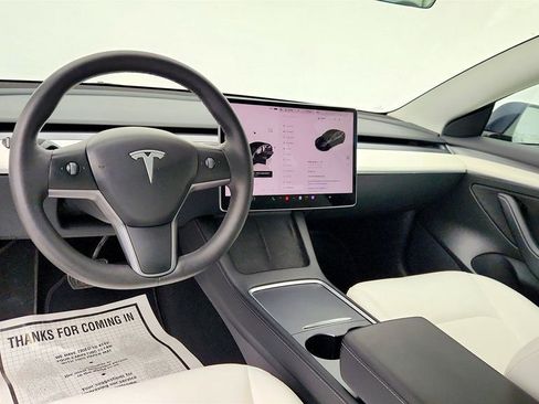 Used 2022 Tesla Model 3 Long Range image 16