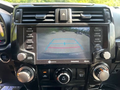 Used 2024 Toyota 4Runner TRD Off-Road Premium w/ Moonroof Package AWD/4WD image 37
