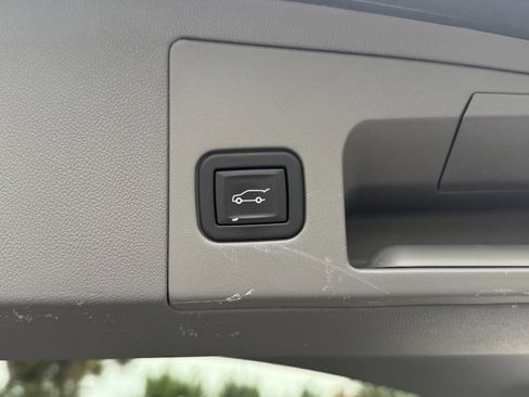 Used 2023 Cadillac XT5 Premium Luxury FWD image 12