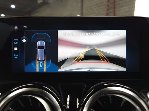 Certified 2026 Mercedes-Benz GLB 250 4MATIC image 17