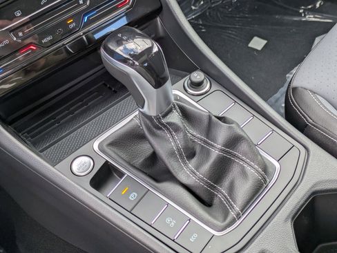 New 2026 Volkswagen Jetta SE image 14