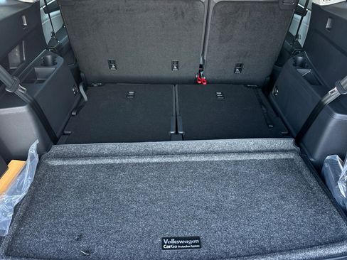 New 2026 Volkswagen Atlas Peak Edition image 16