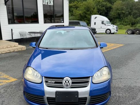 Used 2008 Volkswagen R32 AWD/4WD image 2