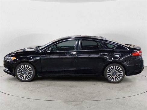 Used 2018 Ford Fusion Titanium image 2