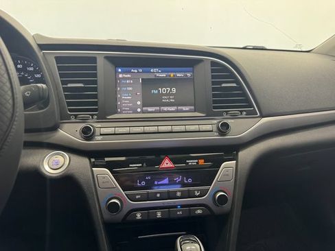 Used 2018 Hyundai Elantra Value Edition FWD image 4