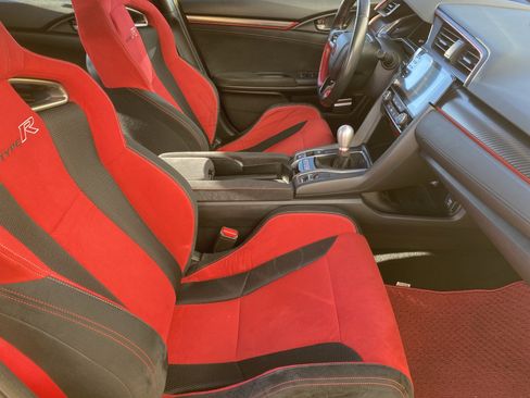 Used 2021 Honda Civic Type R Limited image 9
