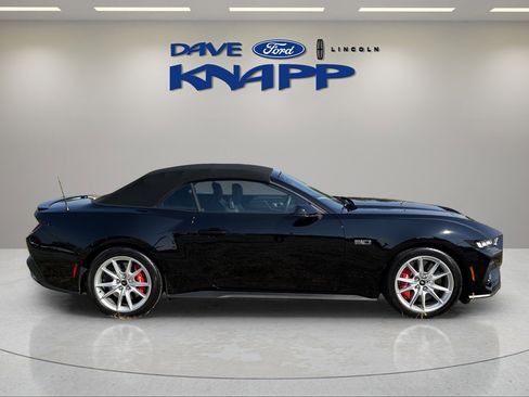Used 2024 Ford Mustang GT Premium image 9