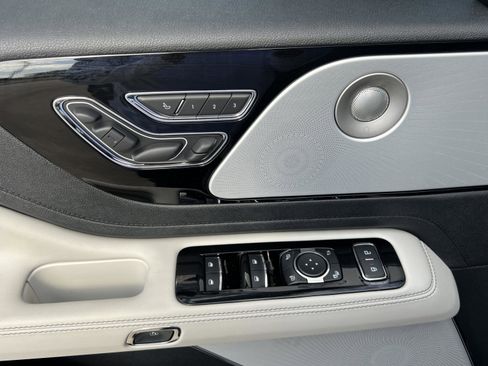 New 2026 Lincoln Aviator Reserve AWD/4WD image 22