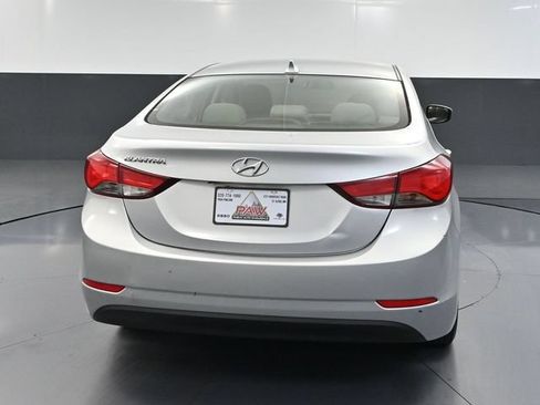 Used 2014 Hyundai Elantra SE FWD image 5