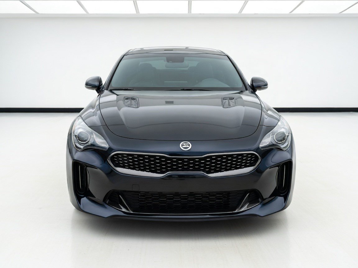 Used 2021 Kia Stinger GT-Line w/ Sun & Sound Package RWD image 2
