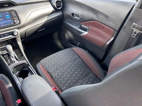 Used 2024 Nissan Kicks SR image 16