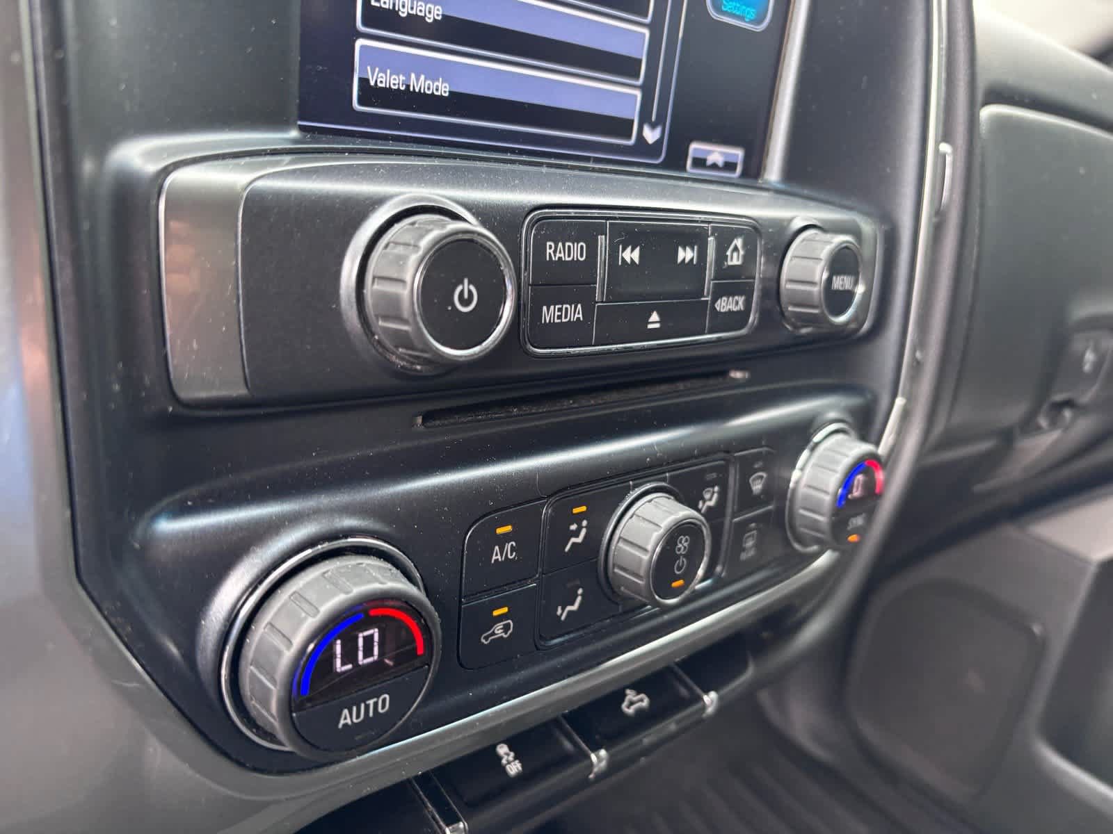 Used 2018 Chevrolet Silverado 1500 LT w/ All Star Edition AWD/4WD image 21