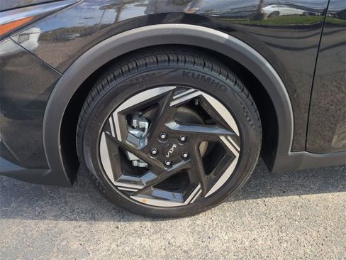 Certified 2025 Kia K4 EX image 31