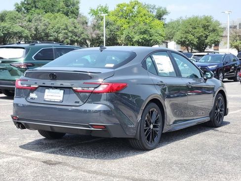 New 2026 Toyota Camry SE FWD image 4