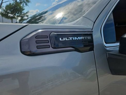 Used 2025 GMC Sierra 3500 Denali Ultimate AWD/4WD image 29