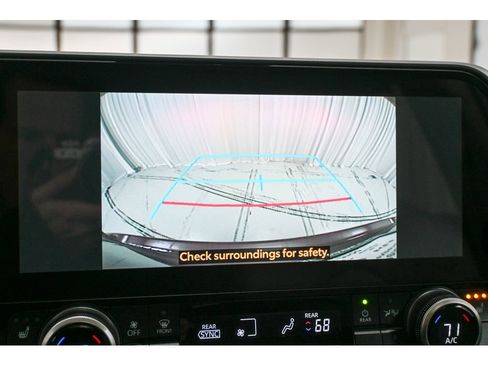 Used 2025 Toyota Highlander XLE image 48