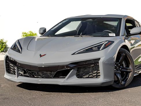 Used 2024 Chevrolet Corvette Z06 w/ Battery Protection Package RWD image 2
