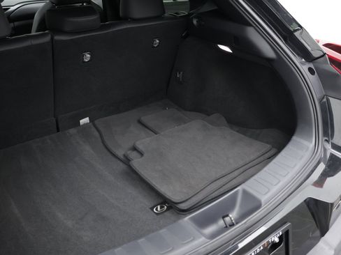 Used 2021 Lexus UX 200 w/ Accessory Package (Z2) FWD image 44