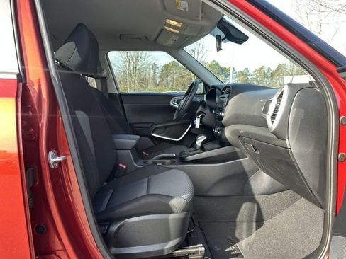 Used 2023 Kia Soul LX image 26