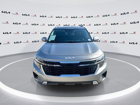 Certified 2024 Kia Seltos S FWD image 3