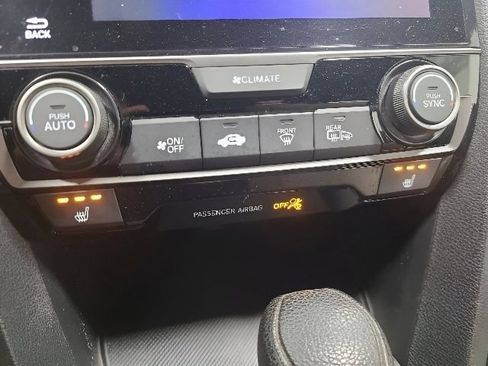 Used 2018 Honda Civic EX image 5
