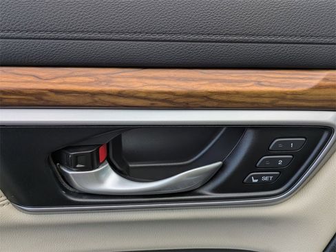 Used 2017 Honda CR-V Touring image 11
