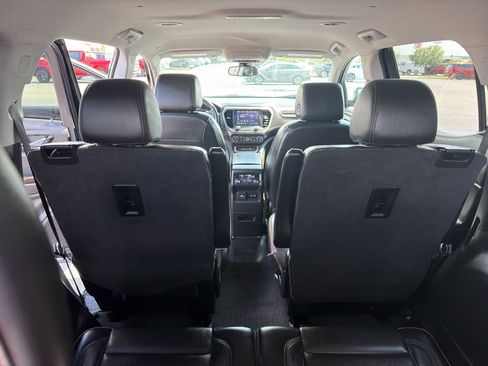 Used 2022 GMC Acadia AT4 AWD/4WD image 12