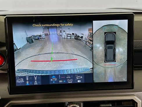 Used 2025 Toyota 4Runner TRD Off-Road Premium image 24