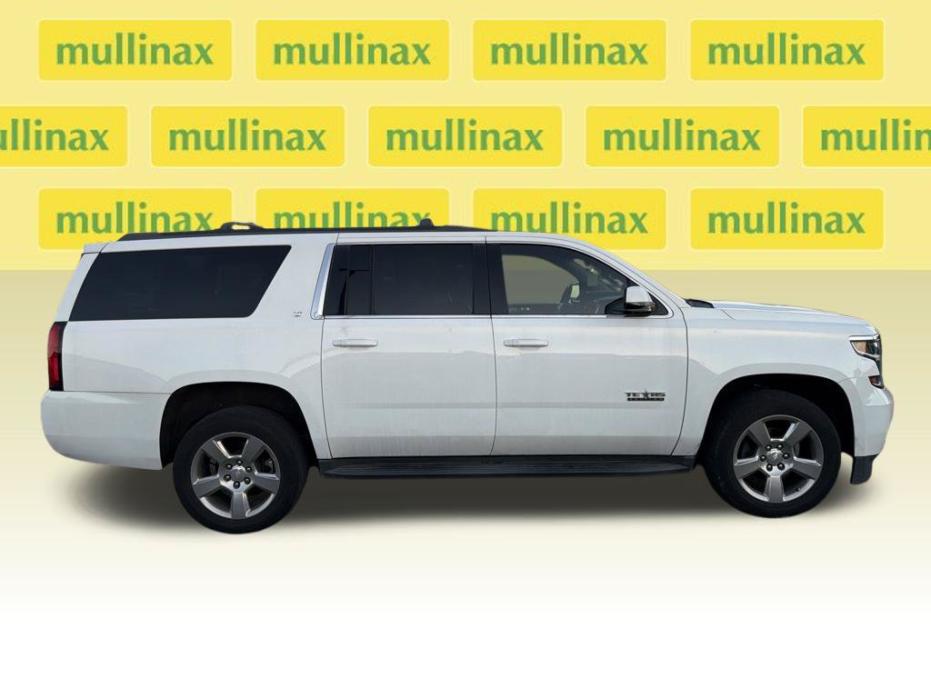 Used 2020 Chevrolet Suburban LT w/ Texas Edition Package RWD image 11