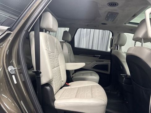 Used 2021 Kia Telluride SX w/ SX Prestige Package AWD/4WD image 16
