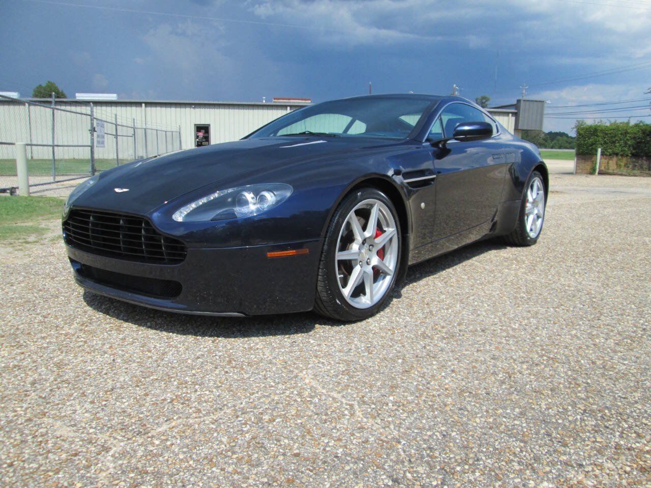Used 2007 Aston Martin V8 Vantage Coupe RWD image 2