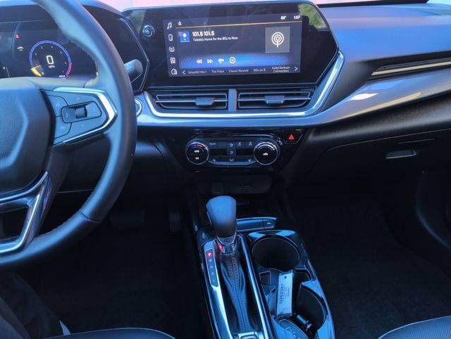Used 2024 Chevrolet Trax ACTIV w/ Sunroof Package FWD image 19