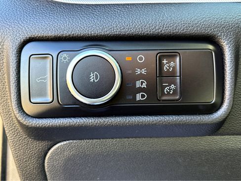 Used 2023 Ford Explorer XLT w/ Equipment Group 202A image 13