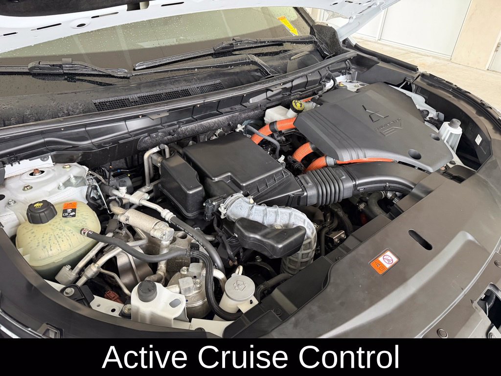 Used 2023 Mitsubishi Outlander 4WD Plug-In Hybrid image 11