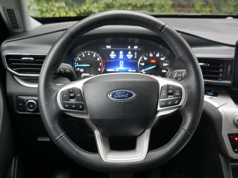 Certified 2024 Ford Explorer XLT w/ Equipment Group 202A image 6