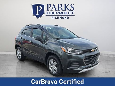 Used 2018 Chevrolet Trax LT w/ LT Convenience Package AWD/4WD image 1