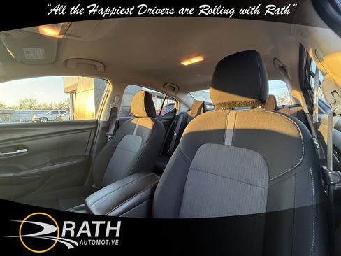 Used 2024 Nissan Sentra SV image 12