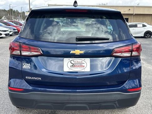 Used 2023 Chevrolet Equinox LS image 4