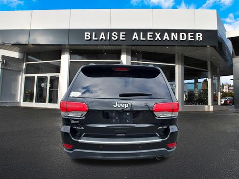 Used 2017 Jeep Grand Cherokee Limited w/ Luxury Group II AWD/4WD image 4