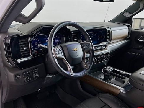 Used 2022 Chevrolet Silverado 1500 High Country image 36