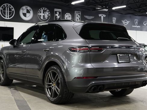 Used 2019 Porsche Cayenne S AWD/4WD image 3
