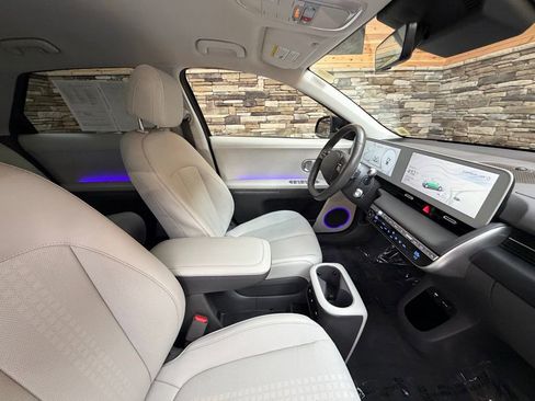 Used 2023 Hyundai Ioniq 5 SEL image 14