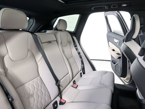 New 2026 Volvo XC60 B5 Plus w/ Protection Package Premier AWD/4WD image 21