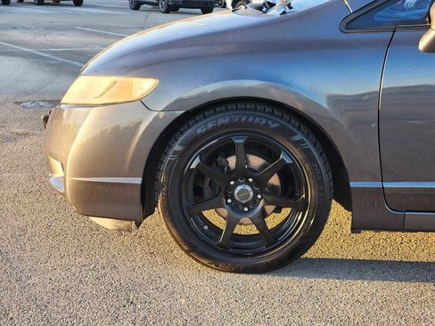 Used 2010 Honda Civic LX image 8