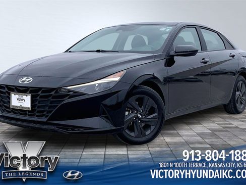 Used 2023 Hyundai Elantra SEL image 1