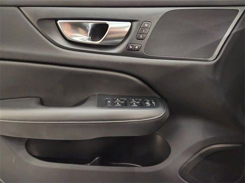 Used 2024 Volvo S60 B5 Core image 24