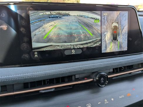 Used 2024 Nissan Ariya AWD image 16